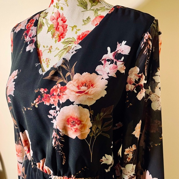 Jacqui E Dresses Jacqui E Floral Print Midi Dress With Shirred